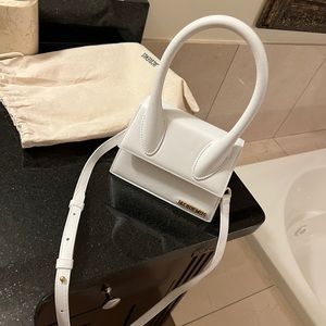 JACQUEMUS Le Chiquito Moyen Leather Top Handle Bag